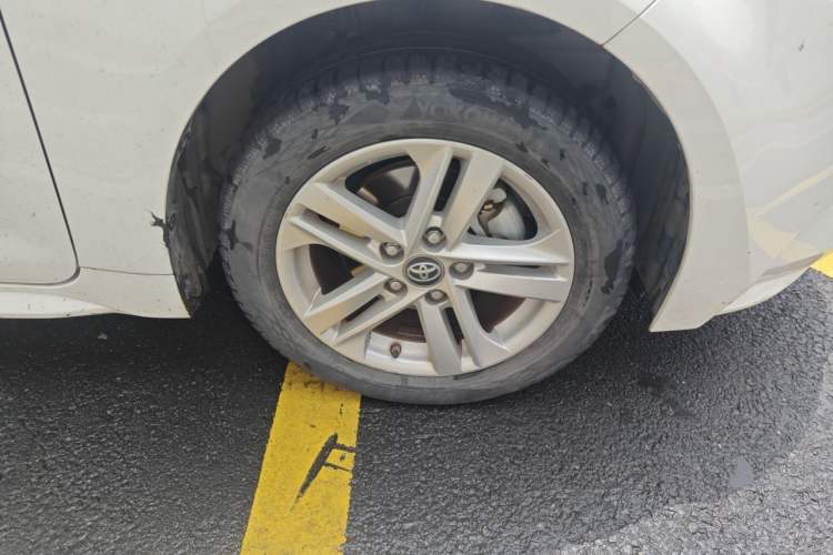 Used Toyota Levin 2022 185T CVT Luxury Edition Right Front Wheel Hub