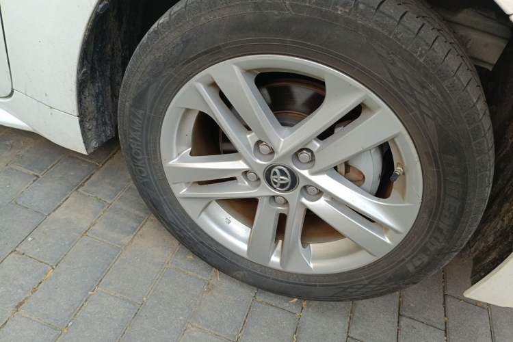 Used Toyota Levin 2022 Dual-Motor 1.8H E-CVT Leading Edition Right Front Wheel Hub