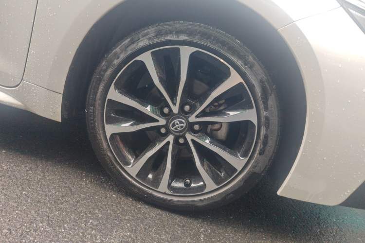 Used Toyota Levin 2022 185T CVT Sport Edition Right Front Wheel Hub