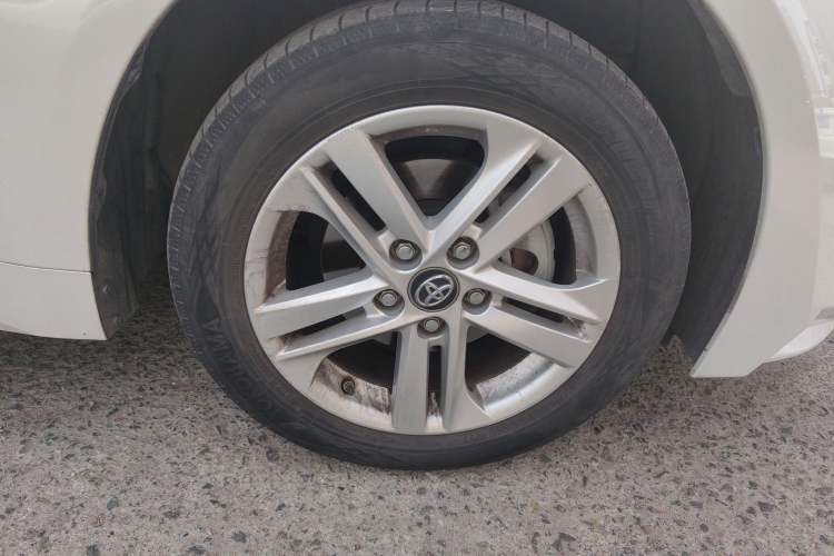 Used Toyota Levin 2022 185T CVT Luxury Edition Right Front Wheel Hub