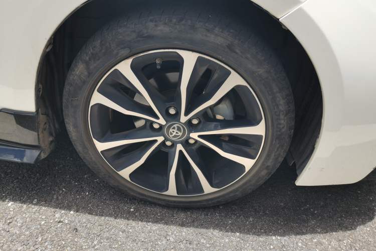Used Toyota Levin 2022 185T CVT Sport Edition Right Front Wheel Hub