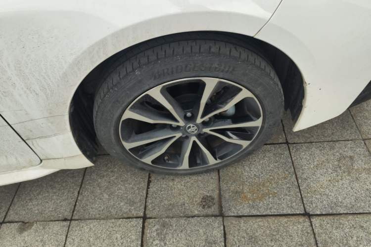 Used Toyota Levin 2022 185T CVT Sport Edition Right Front Wheel Hub