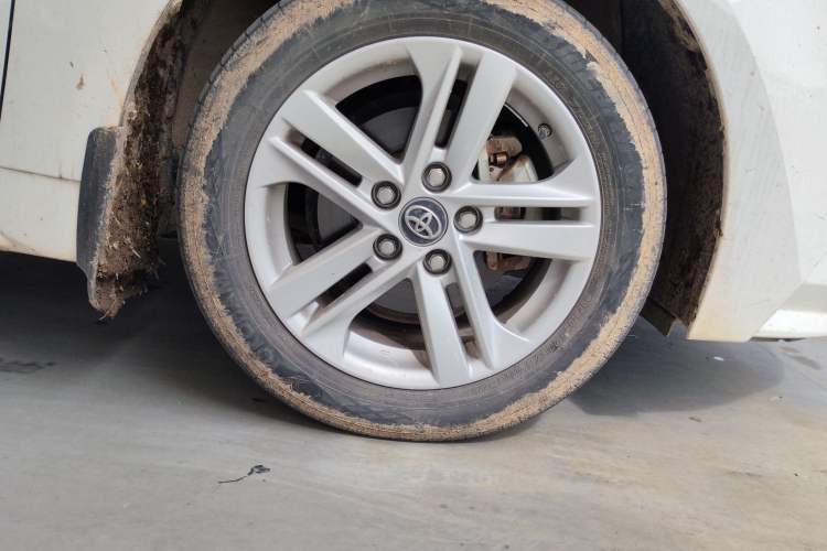 Used Toyota Levin 2022 Dual-Motor 1.8H E-CVT Leading Edition Right Front Wheel Hub