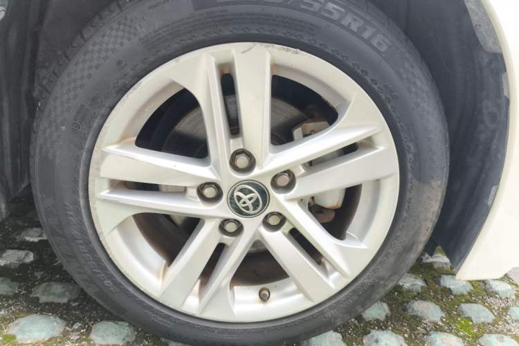 Used Toyota Levin 2022 Dual-Motor 1.8H E-CVT Progressive Edition Right Front Wheel Hub