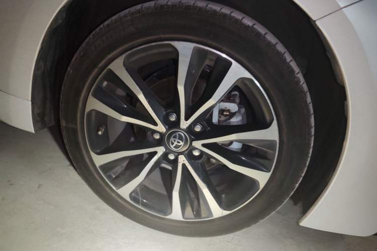 Used Toyota Levin 2022 185T CVT Sport Edition Right Front Wheel Hub