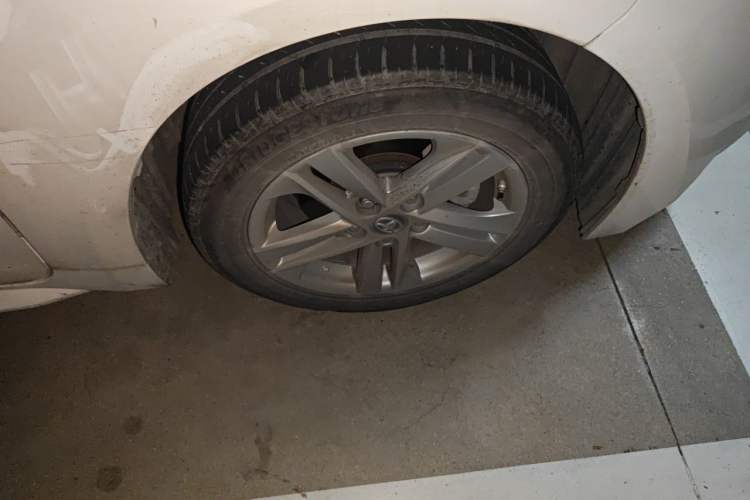 Used Toyota Levin 2022 185T CVT Luxury Edition Right Front Wheel Hub