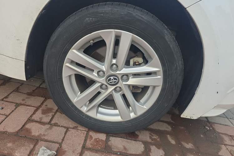 Used Toyota Levin 2022 185T CVT Luxury Edition Right Front Wheel Hub