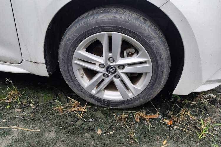 Used Toyota Levin 2022 Dual-Motor 1.8H E-CVT Progressive Edition Right Front Wheel Hub