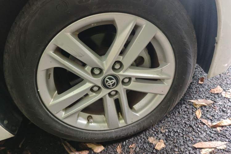 Used Toyota Levin 2022 185T CVT Luxury Edition Right Front Wheel Hub