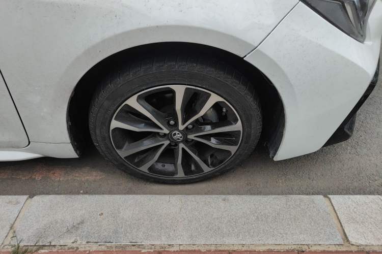 Used Toyota Levin 2022 185T CVT Sport Edition Right Front Wheel Hub