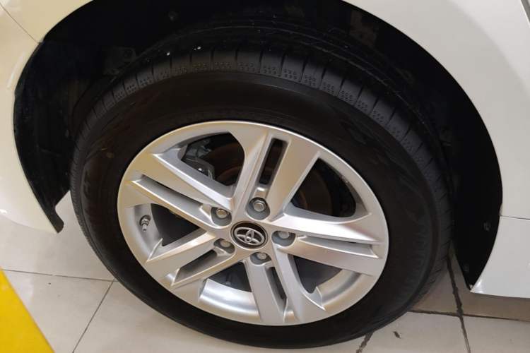 Used Toyota Levin 2022 185T CVT Luxury Edition Right Rear Wheel Hub