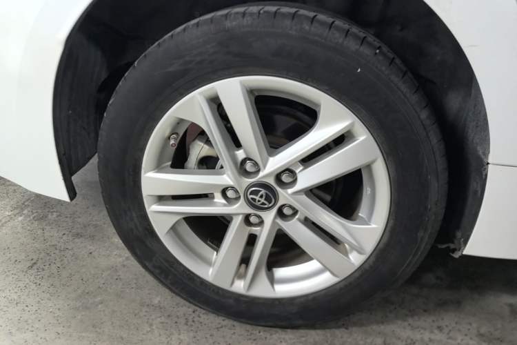 Used Toyota Levin 2022 185T CVT Luxury Edition Right Rear Wheel Hub
