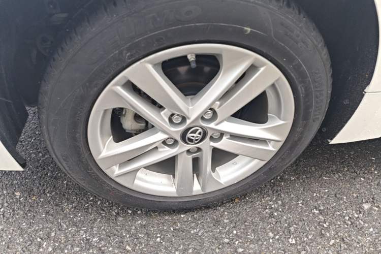 Used Toyota Levin 2022 185T CVT Luxury Edition Right Rear Wheel Hub