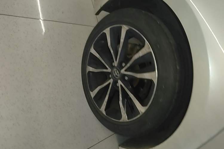 Used Toyota Levin 2022 185T CVT Sport Edition Right Rear Wheel Hub