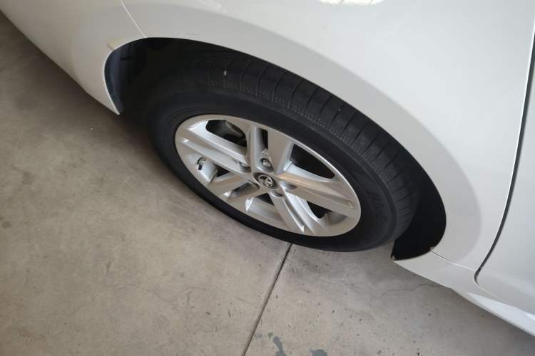 Used Toyota Levin 2022 185T CVT Luxury Edition Right Rear Wheel Hub