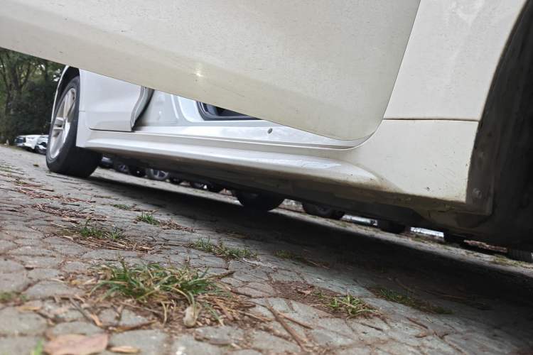 Used Toyota Levin 2022 TNGA 1.5L CVT Progressive Edition Right Side Sill