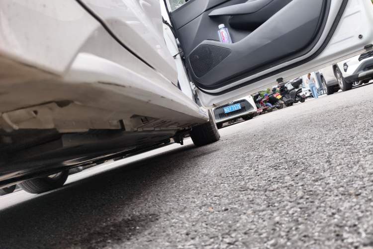Used Toyota Levin 2022 Facelift TNGA 1.5L CVT Progressive Edition Right Side Sill