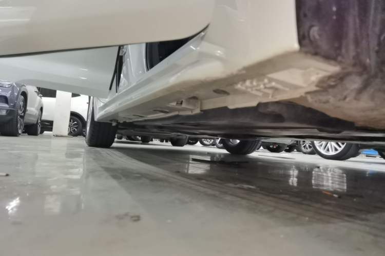 Used Toyota Levin 2022 Dual-Engine 1.8H E-CVT Luxury Edition Right Side Sill