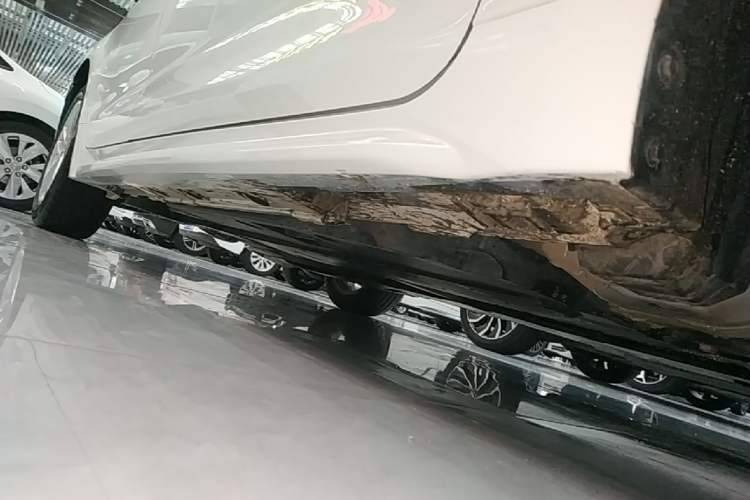 Used Toyota Levin 2022 Facelift TNGA 1.5L CVT Progressive Edition Right Side Sill