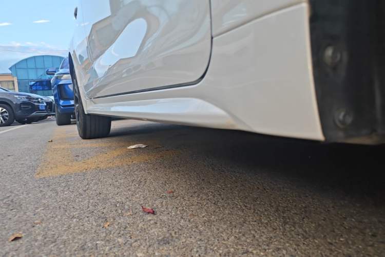 Used Toyota Levin 2022 Dual-Motor 1.8H E-CVT Sport Edition Right Side Sill
