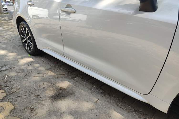 Used Toyota Levin 2022 Dual-Motor 1.8H E-CVT Sport Edition Right Side Sill