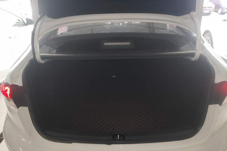 Used Toyota Levin 2022 185T CVT Luxury Edition Trunk