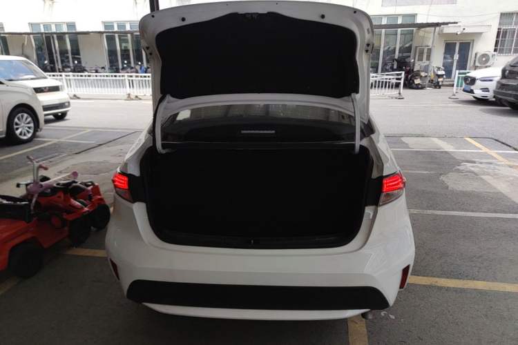 Used Toyota Levin 2022 Dual-Motor 1.8H E-CVT Leading Edition Trunk