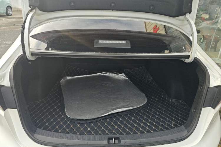 Used Toyota Levin 2022 185T CVT Luxury Edition Trunk