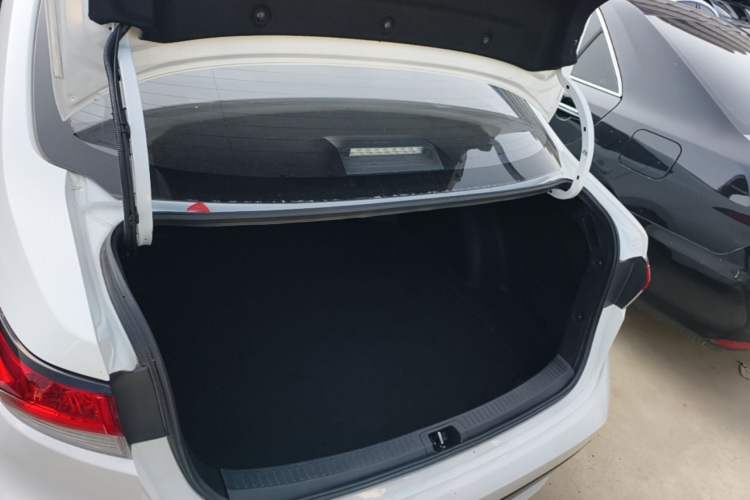 Used Toyota Levin 2022 185T CVT Luxury Edition Trunk