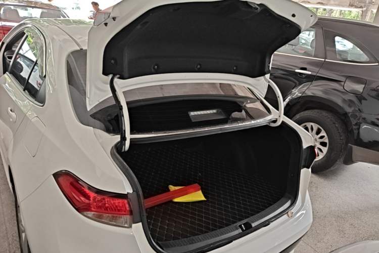 Used Toyota Levin 2022 185T CVT Luxury Edition Trunk