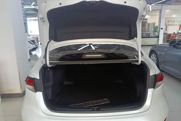 Used Toyota Levin 2022 Dual-Engine 1.8H E-CVT Luxury Edition Trunk