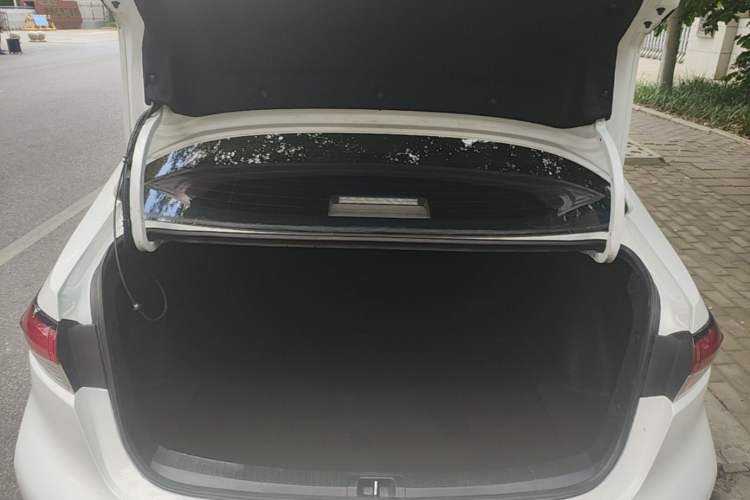 Used Toyota Levin 2022 Dual-Engine 1.8H E-CVT Luxury Edition Trunk