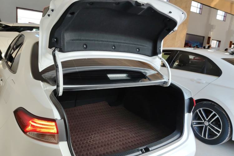 Used Toyota Levin 2022 Dual-Engine 1.8H E-CVT Luxury Edition Trunk