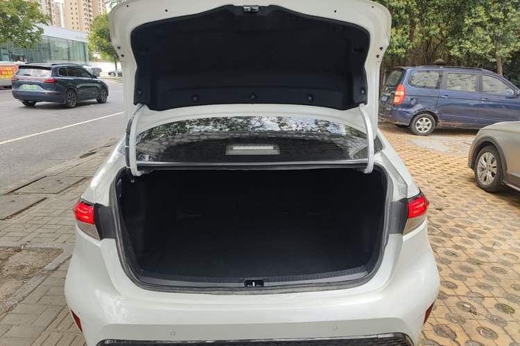 Used Toyota Levin 2022 Dual-Motor 1.8H E-CVT Sport Edition Trunk