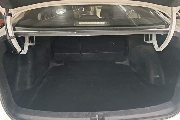 Used Toyota Levin 2022 185T CVT Sport Edition Trunk