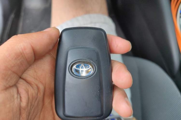 Used Toyota Levin 2022 Dual-Motor 1.8H E-CVT Leading Edition Vehicle Key