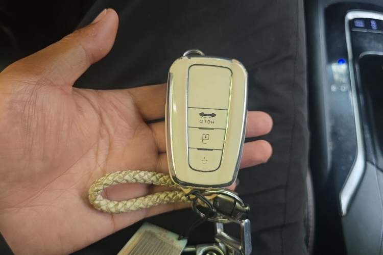 Used Toyota Levin 2022 Dual-Engine 1.8H E-CVT Luxury Edition Vehicle Key