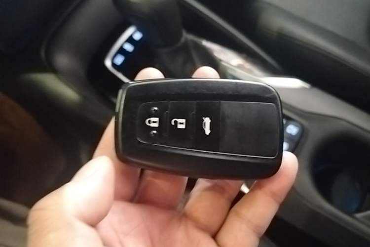 Used Toyota Levin 2022 Dual-Motor 1.8H E-CVT Leading Edition Vehicle Key