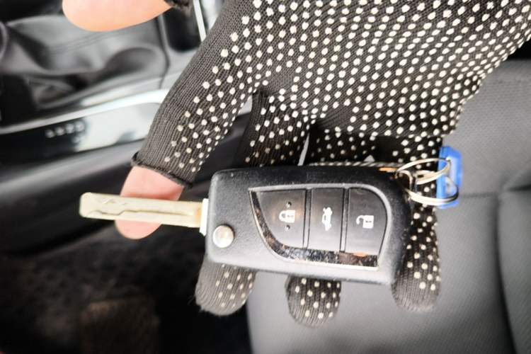 Used Toyota Levin 2022 Facelift TNGA 1.5L CVT Progressive Edition Vehicle Key