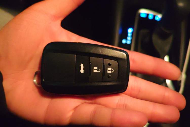 Used Toyota Levin 2022 Dual-Engine 1.8H E-CVT Luxury Edition Vehicle Key
