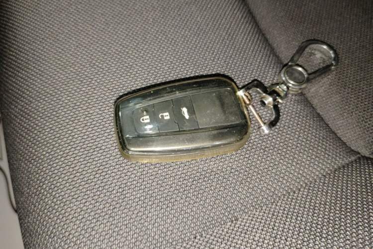 Used Toyota Levin 2022 Dual-Motor 1.8H E-CVT Progressive Edition Vehicle Key