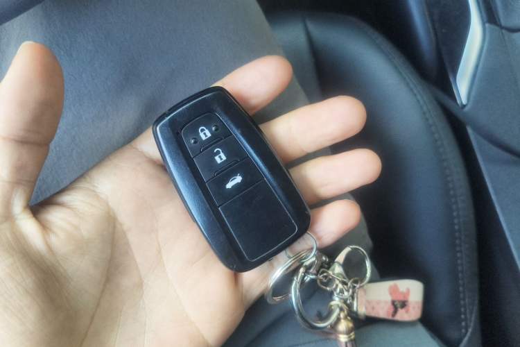 Used Toyota Levin 2022 Dual-Motor 1.8H E-CVT Progressive Edition Vehicle Key
