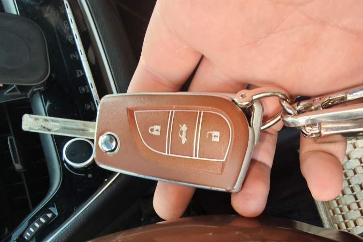 Used Toyota Levin 2022 TNGA 1.5L CVT Progressive Edition Vehicle Key