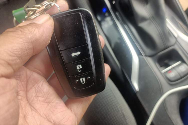 Used Toyota Levin 2022 Dual-Motor 1.8H E-CVT Leading Edition Vehicle Key