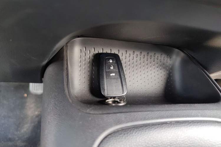Used Toyota Levin 2022 Dual-Motor 1.8H E-CVT Leading Edition Vehicle Key