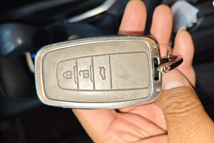 Used Toyota Levin 2022 Dual-Motor 1.8H E-CVT Leading Edition Vehicle Key
