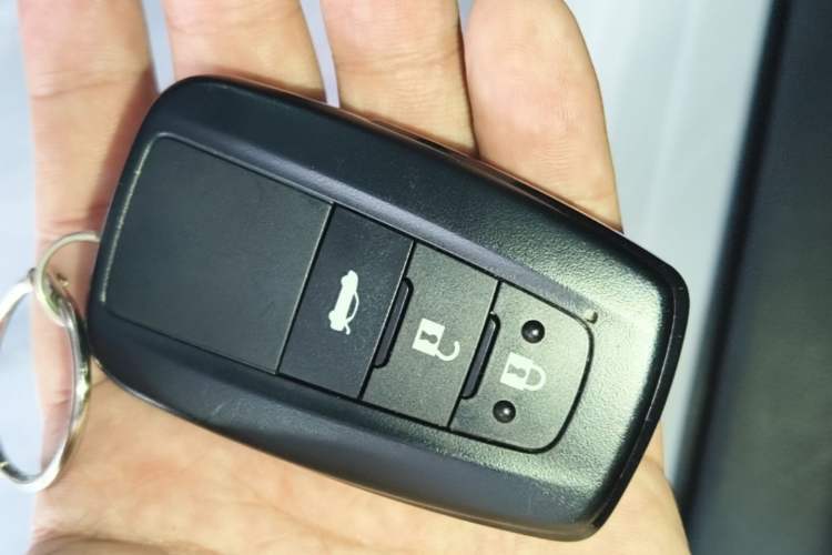 Used Toyota Levin 2022 Dual-Motor 1.8H E-CVT Leading Edition Vehicle Key