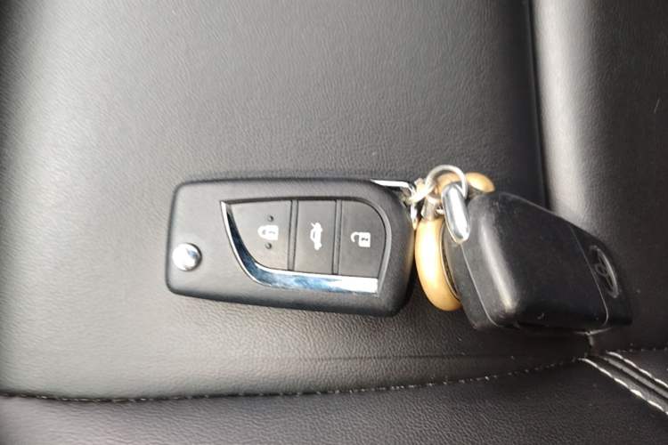 Used Toyota Levin 2022 Facelift TNGA 1.5L CVT Progressive Edition Vehicle Key