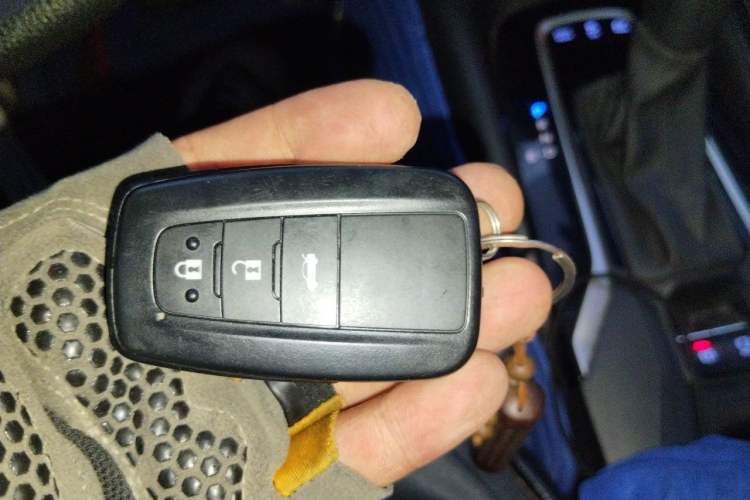 Used Toyota Levin 2022 Dual-Engine 1.8H E-CVT Luxury Edition Vehicle Key