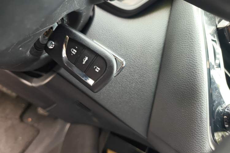 Used Toyota Levin 2022 Facelift TNGA 1.5L CVT Progressive Edition Vehicle Key